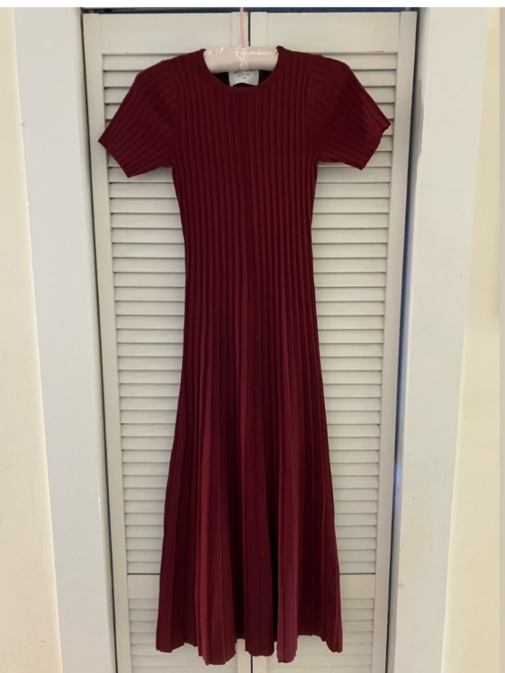 Hyacinth House Murphy Ribbed Midi Dress - Picture 2 of 10